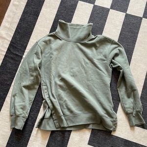 Relaxed fit turtleneck sweatshirt